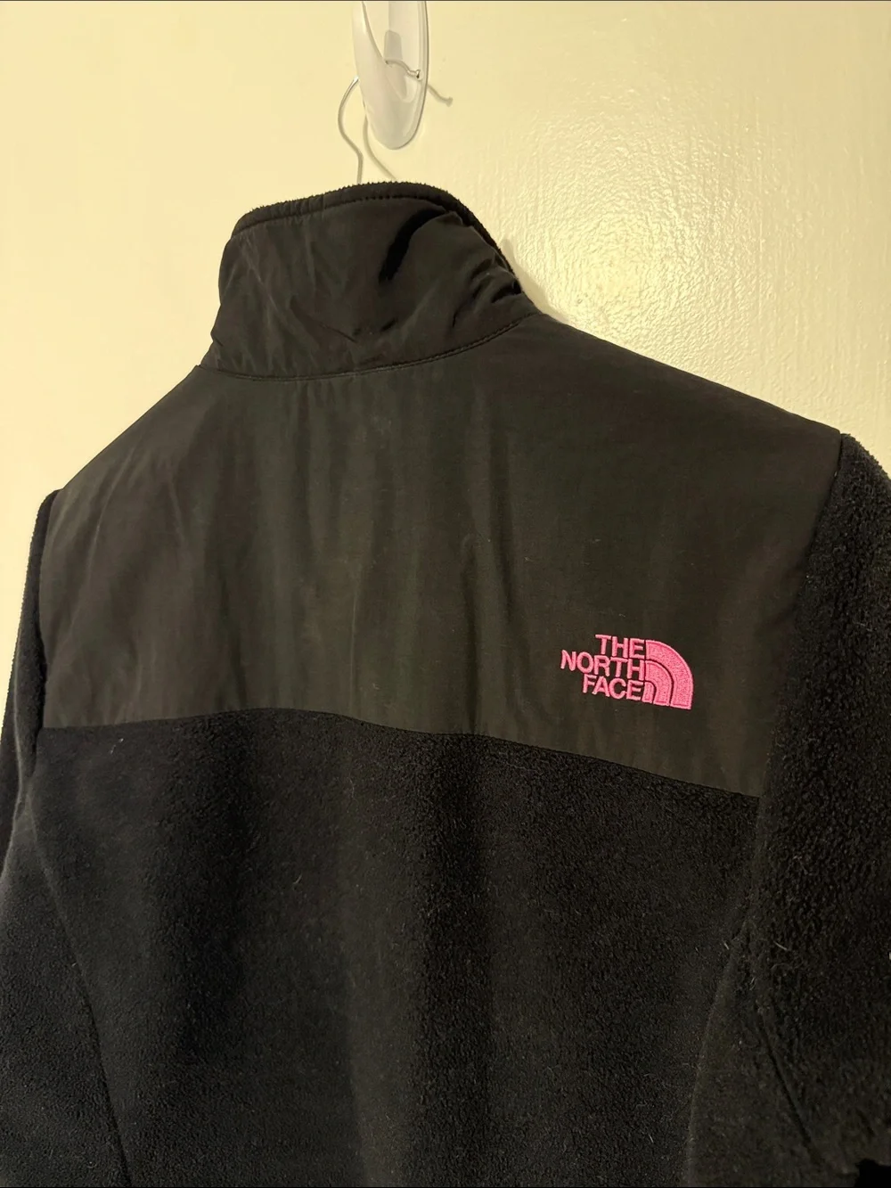 The North Face Women’s Denali Jacket Black Fleece Pink Ribbon M Winter Warm